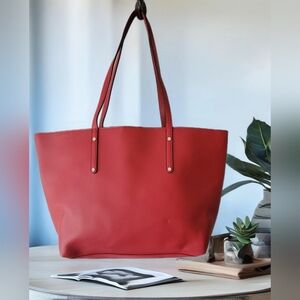 International conceps tote bag